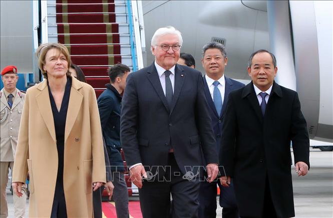 Tổng thống CHLB Đức đến Hà Nội, bắt đầu chuyến thăm cấp Nhà nước tới Việt Nam 
