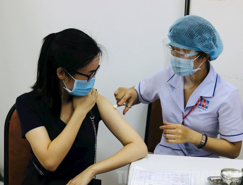 Triển khai kế hoạch tiêm vaccine phòng Covid-19 mũi 3 cho gần 1.000 công dân Trung Quốc