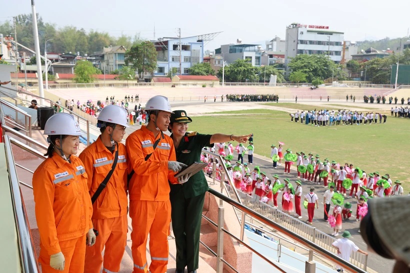 Ứng trực 24/24 giờ, đảm bảo điện dịp kỷ niệm 70 năm chiến thắng Điện Biên Phủ