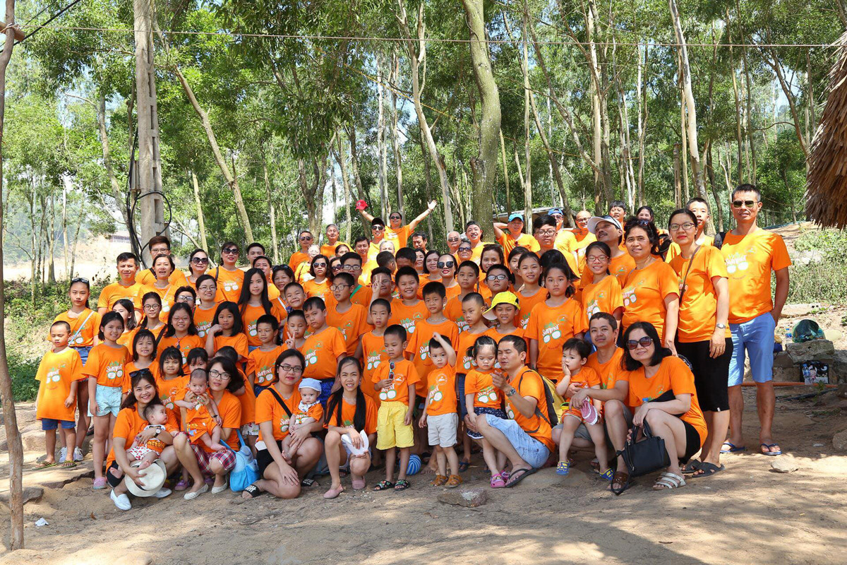 Đại gia đình ở Hà Nội có hơn 300 người, mỗi lần đi chơi tưởng cả công ty