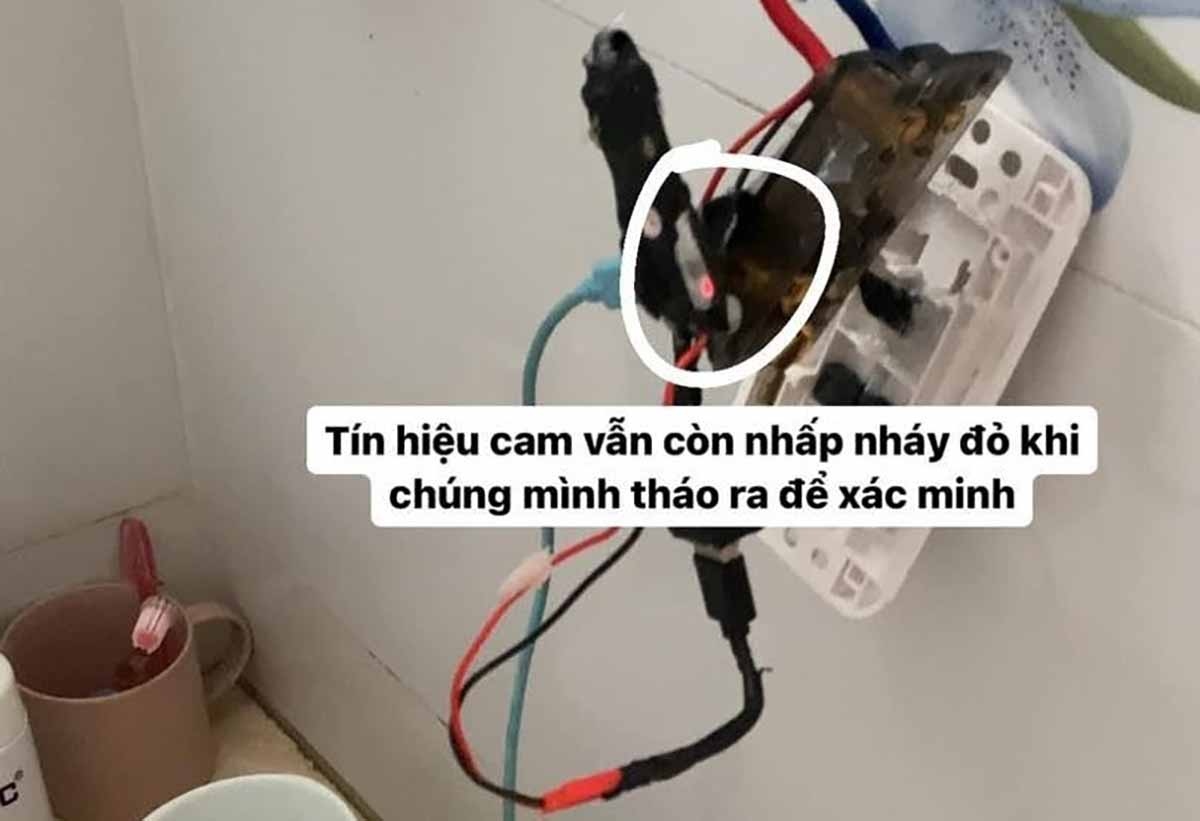 Lại xuất hiện camera quay lén trong phòng trọ của nữ sinh ở Hà Nội