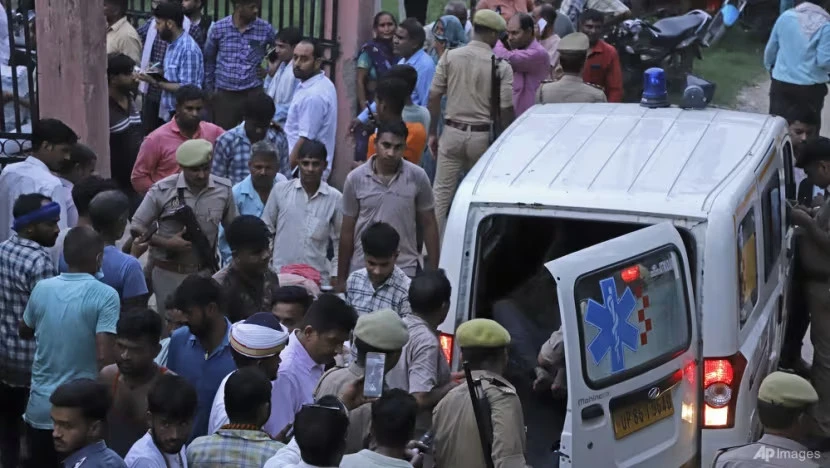 Thảm kịch giẫm đạp ở Ấn Độ: Đau xót 116 người chết, nguyên nhân khó tin