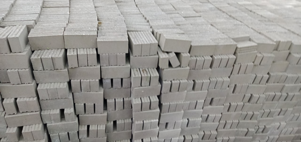 Công ty TNHH Thương mại & sản xuất Kiên Cường đầu tư nhà máy gạch bê tông
