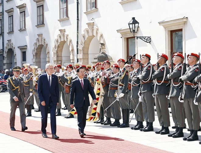 Lễ đón chính thức Chủ tịch nước Võ Văn Thưởng thăm Cộng hòa Áo: Thúc đẩy hữu nghị, hợp tác truyền thống và phát triển tốt đẹp trên nhiều lĩnh vực 