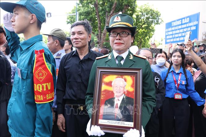 Truyền thông quốc tế ấn tượng với hình ảnh hàng ngàn người tiễn biệt Tổng Bí thư Nguyễn Phú Trọng