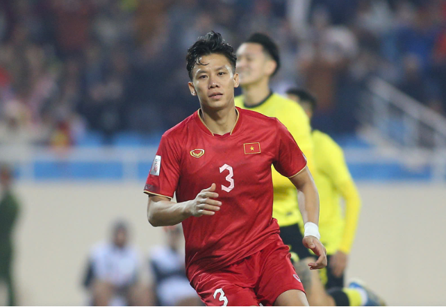 Chưa đá AFF Cup, HLV Kim Sang-sik đã toát mồ hôi vì hàng thủ tuyển Việt Nam