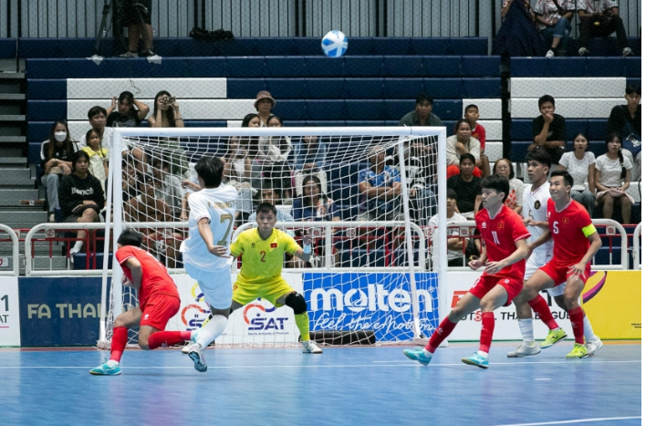 HLV futsal Việt Nam lý giải về trận chung kết thua trắng Indonesia