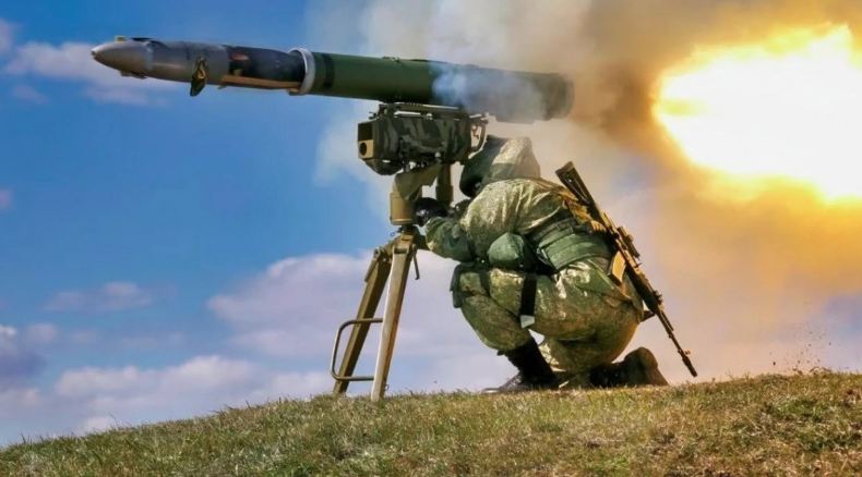 So sánh sức mạnh tên lửa chống tăng Javelin của NATO và Kornet của Nga