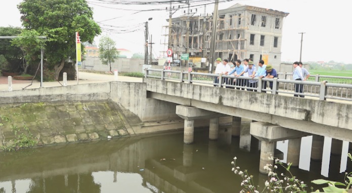 CẨM GIÀNG TĂNG CƯỜNG KIỂM TRA, XỬ LÝ NGHIÊM HÀNH VI GÂY Ô NHIỄM NGUỒN NƯỚC