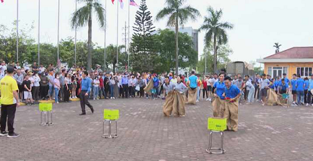 NÂNG CAO ĐỜI SỐNG CÔNG NHÂN TRONG CÁC KHU, CỤM CÔNG NGHIỆP