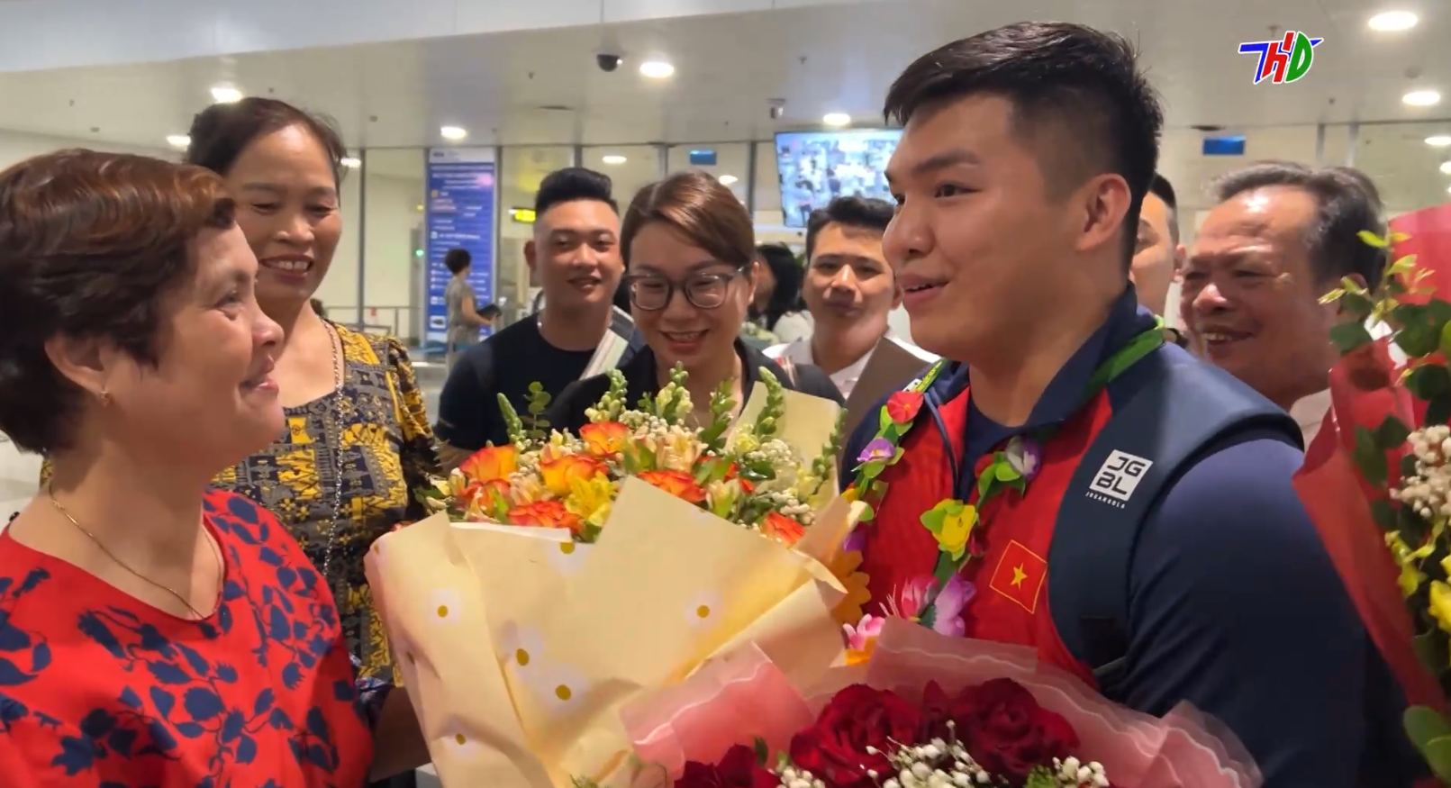 Hải Dương đón các vận động viên thi đấu Sea games 32 trở về từ Campuchia