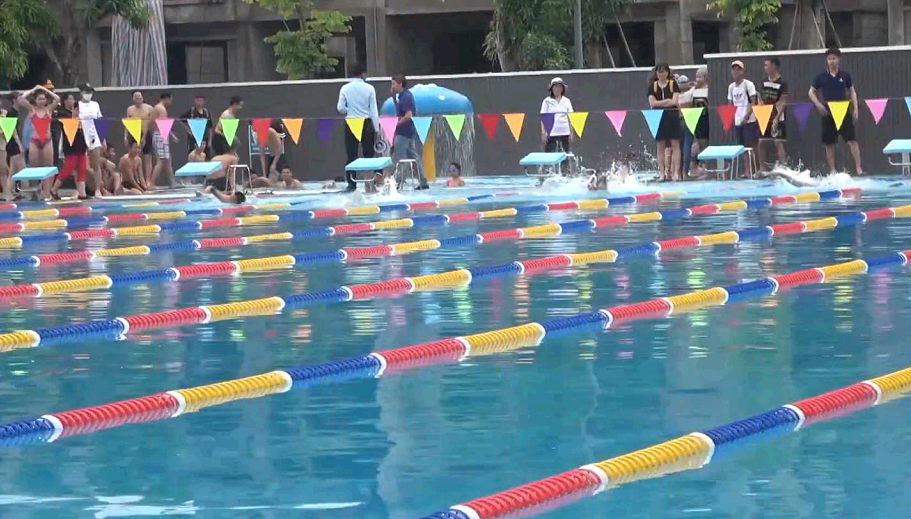 Các bể bơi ở thành phố Hải Dương phục vụ người dân dịp hè