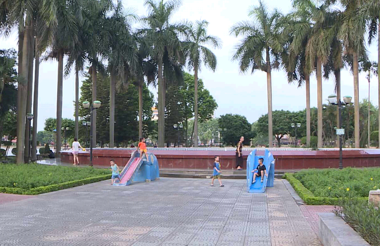 Cần quan tâm lắp đặt dụng cụ vui chơi cho trẻ tại thành phố Hải Dương