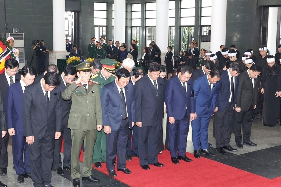 Đoàn đại biểu tỉnh Hải Dương viếng Tổng Bí thư Nguyễn Phú Trọng