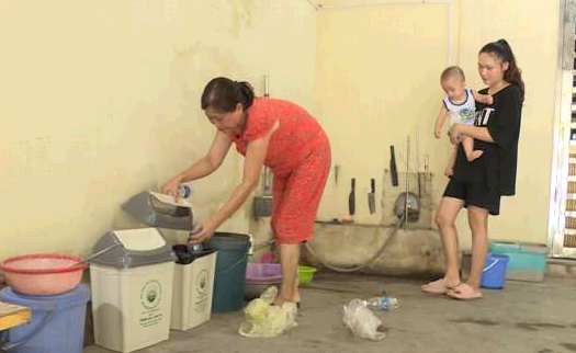 TĐNM:Phụ nữ TP Hải Dương tích cực tham gia phân loại rác tại nguồn