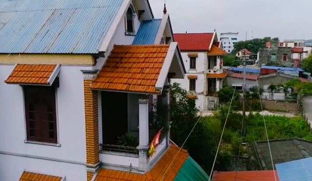 Xóa bỏ vi phạm đặc biệt nguy hiểm hành lang an toàn lưới điện cao áp tại Văn An - Chí Linh