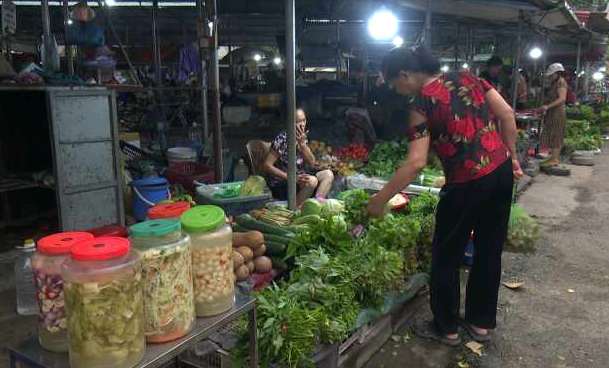 Giá rau xanh tại các chợ tăng mạnh