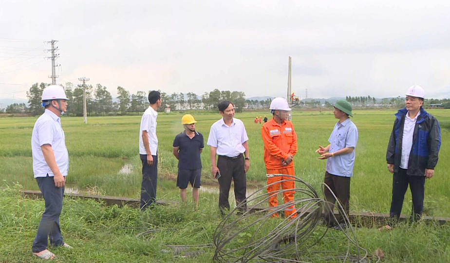 KHẨN TRƯƠNG KHẮC PHỤC HẬU QUẢ BÃO SỐ 3 