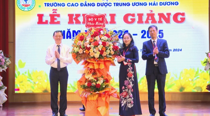 TRƯỜNG CAO ĐẲNG DƯỢC TRUNG ƯƠNG HẢI DƯƠNG KHAI GIẢNG NĂM HỌC 2024-2025