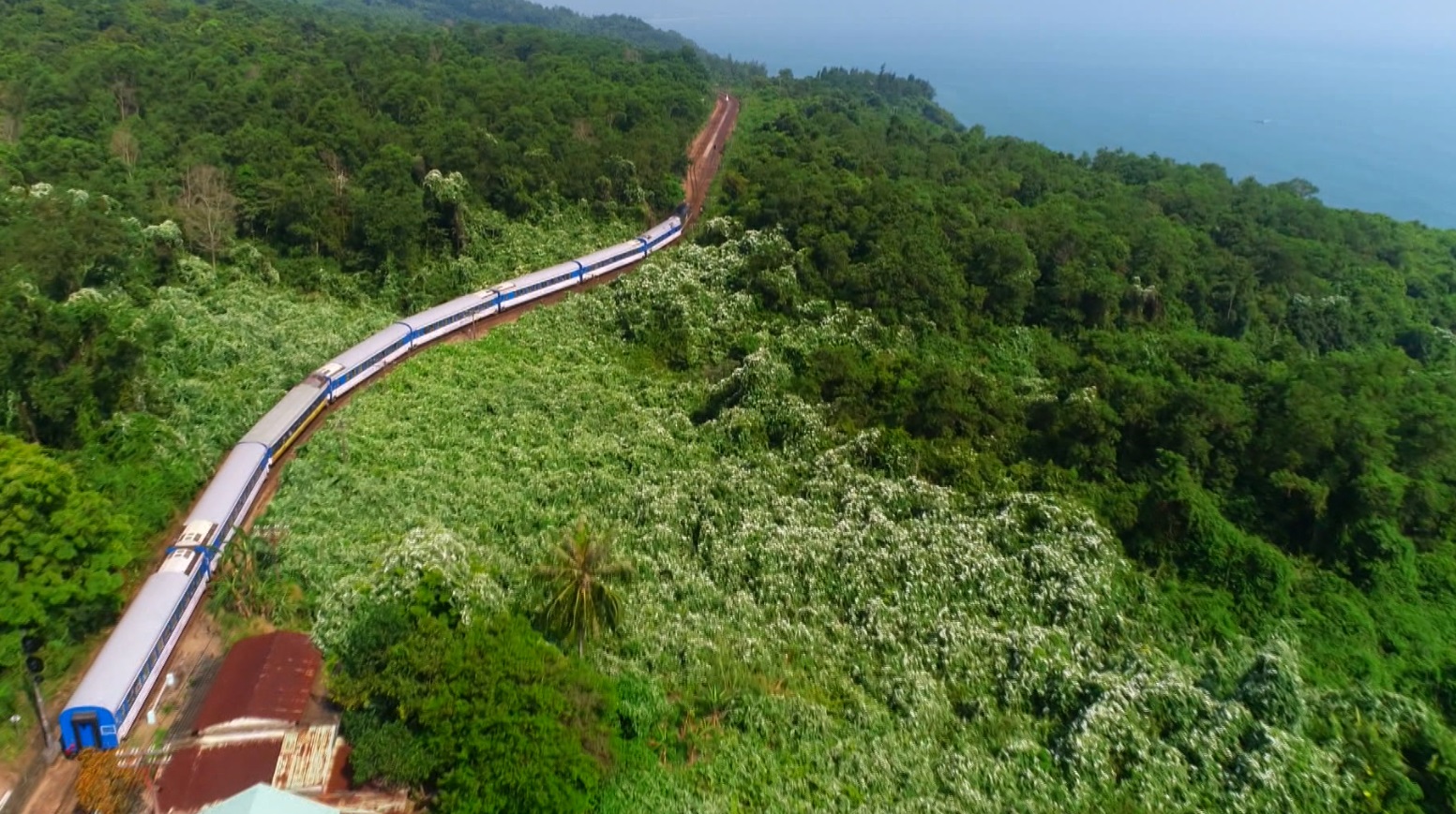 TOUR DU LỊCH TÀU HỎA ĐẸP NHẤT VIỆT NAM ĐƯỢC VINH DANH 